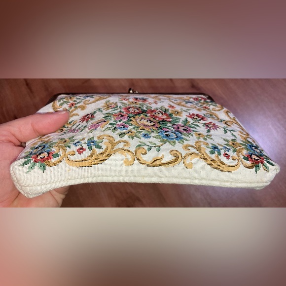 VINTAGE WAHLBORG FLORAL TAPESTRY PURSE GOLD GILT FRAME WITH CHAIN - Picture 12 of 16